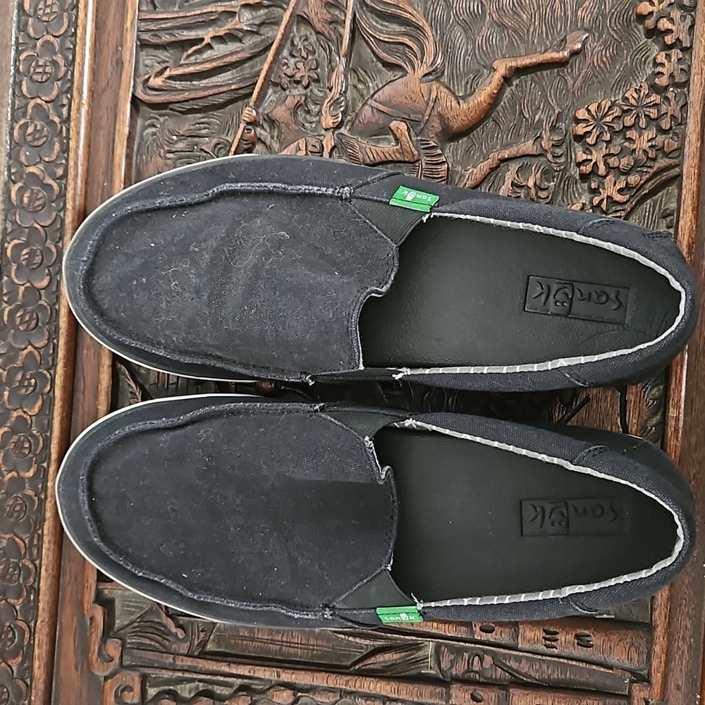 Mens Sanuk shoes